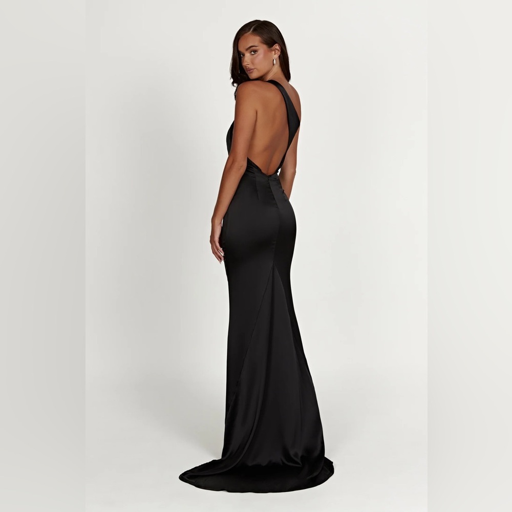 Harper One Shoulder Black Gown Size M